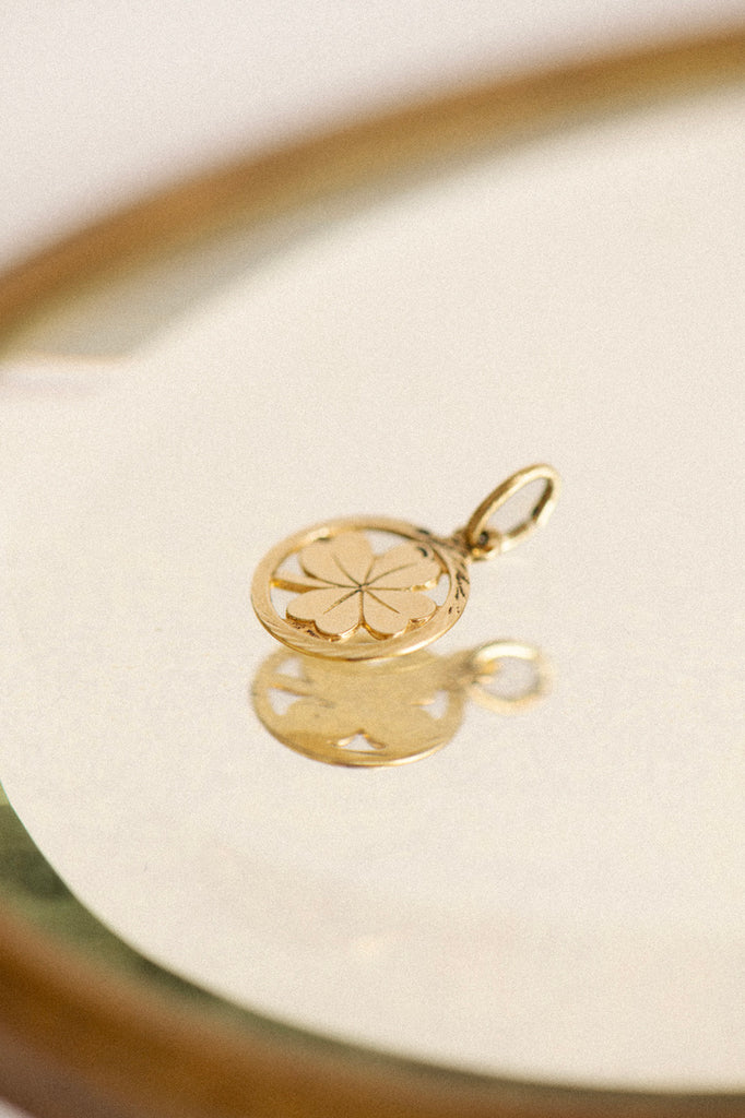 Vintage Lucky Clover