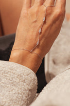 Luxe Jazzy Silver Handbracelet