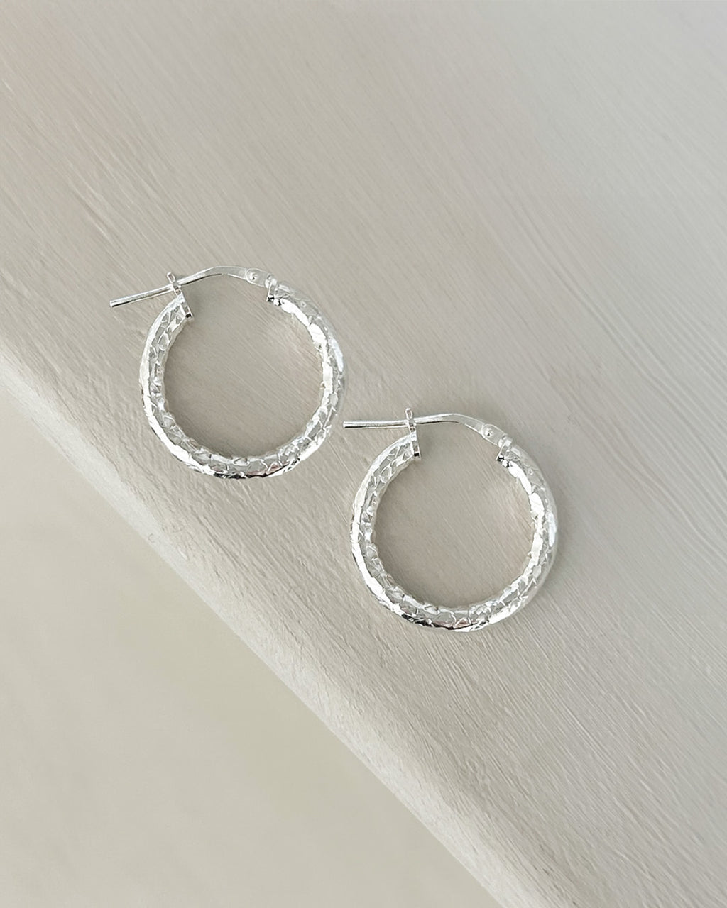 Glow Silver Small