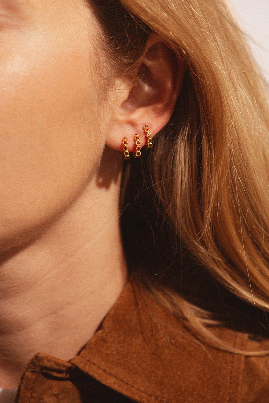 Camel Swarovski Clip