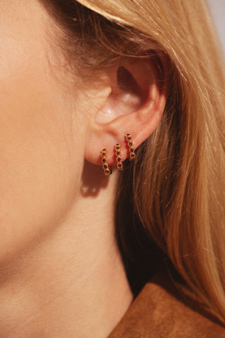 Camel Swarovski Clip