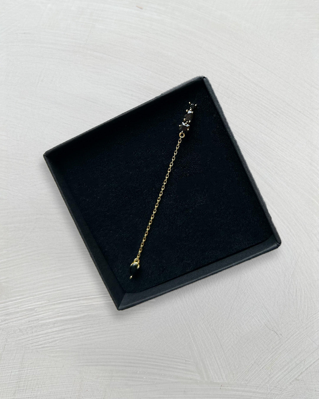 Glossy Elegance Black Gold