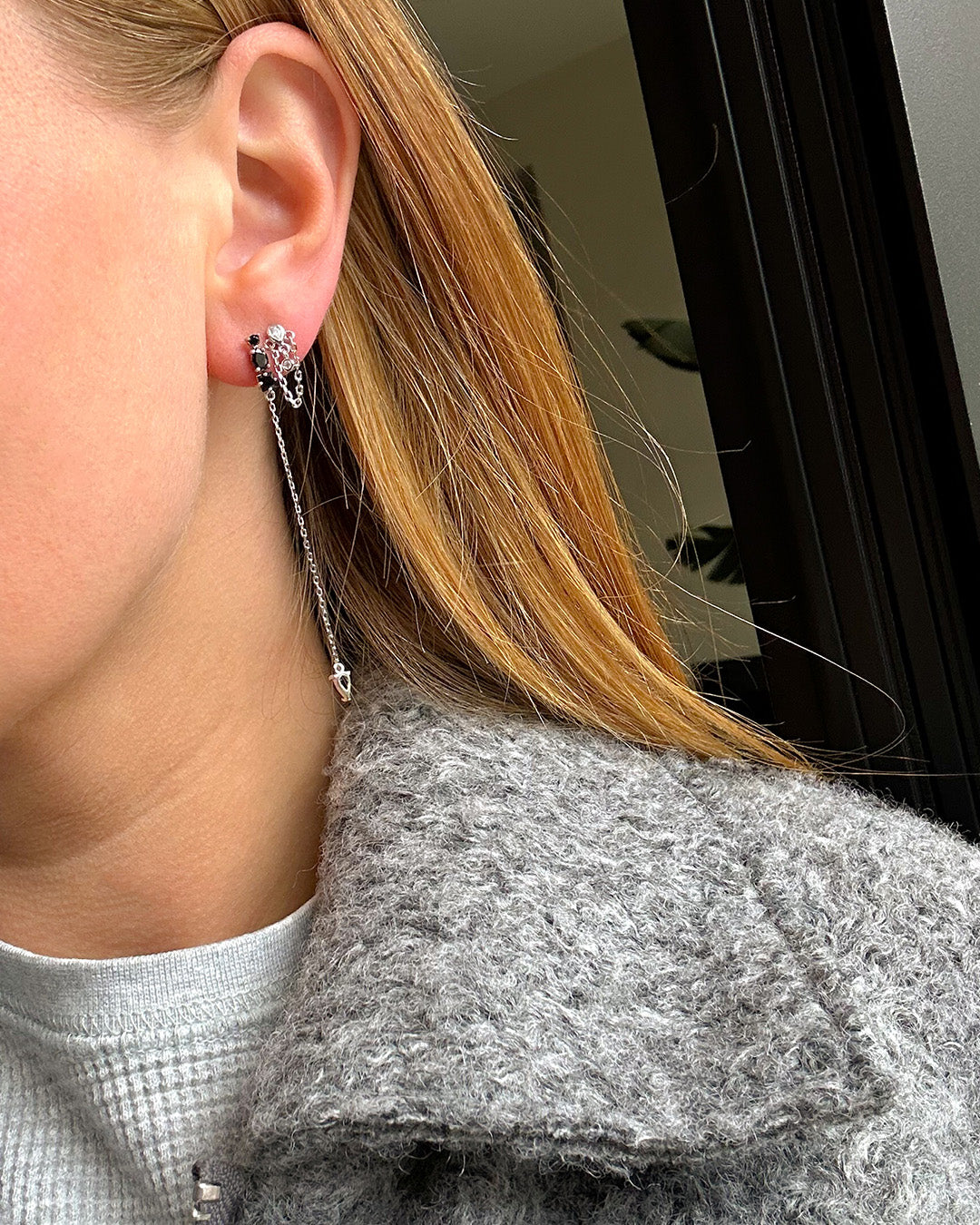 Glossy Elegance Black Silver